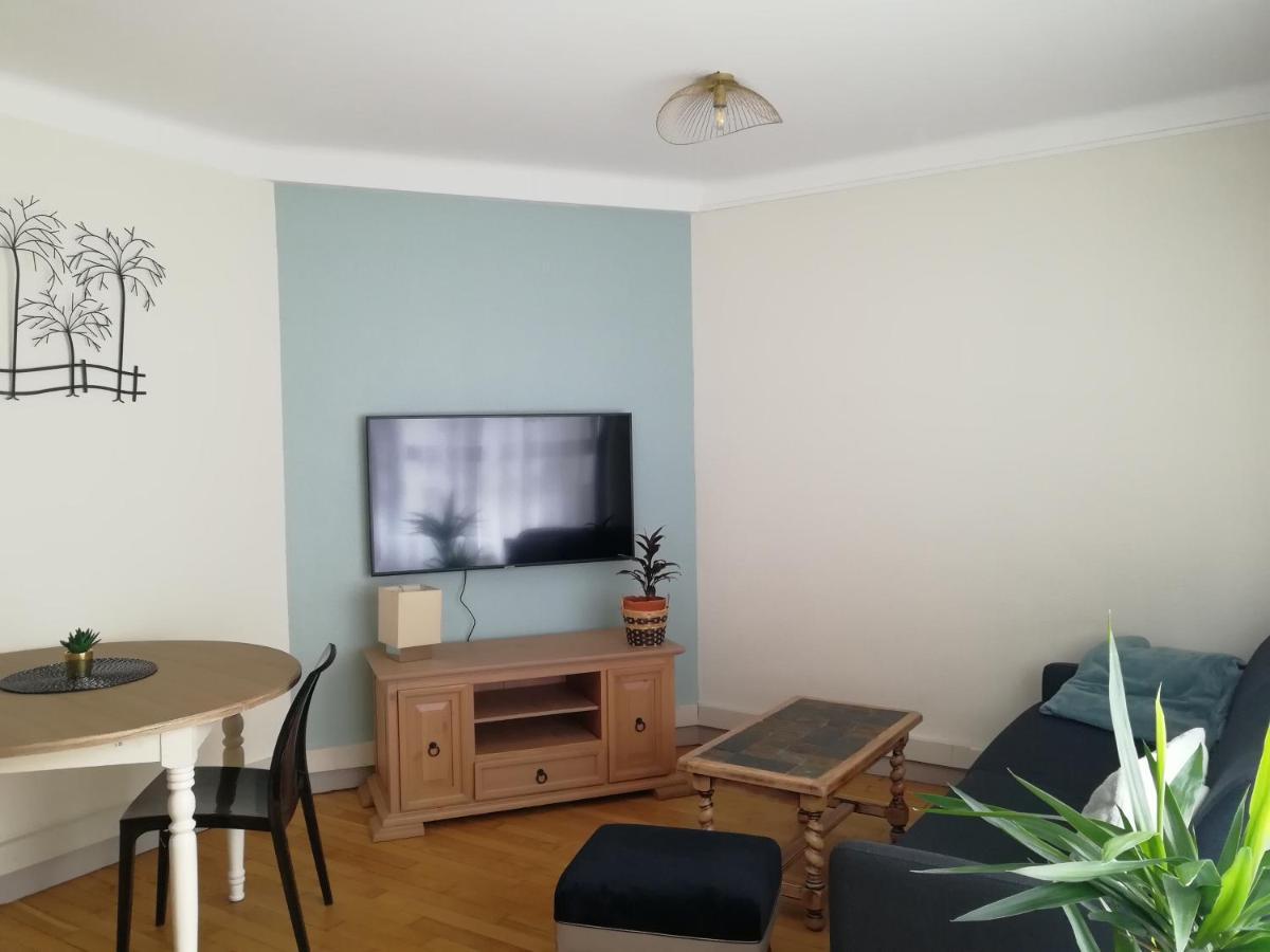 L'Escale Fougeraise Apartment Fougères Екстериор снимка